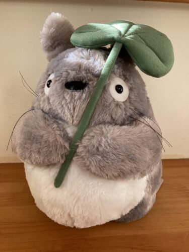 可愛いトトロのぬいぐるみ